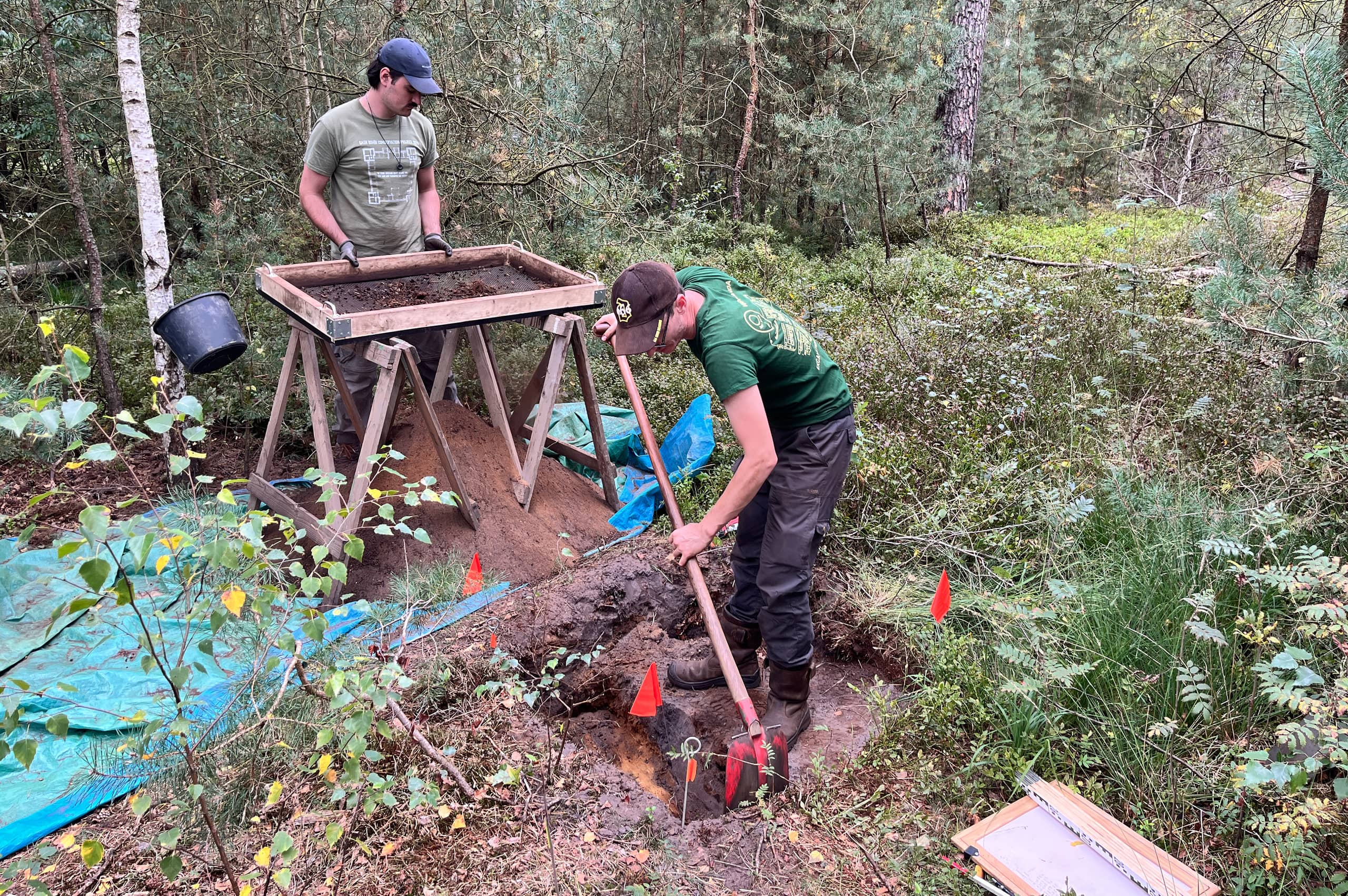 Aanleg opgravingsput archeologisch onderzoek Romeins kamp Leuvenum (Ermelo)