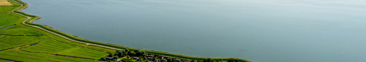 Markermeer, luchtfoto gezien naar het noordoosten