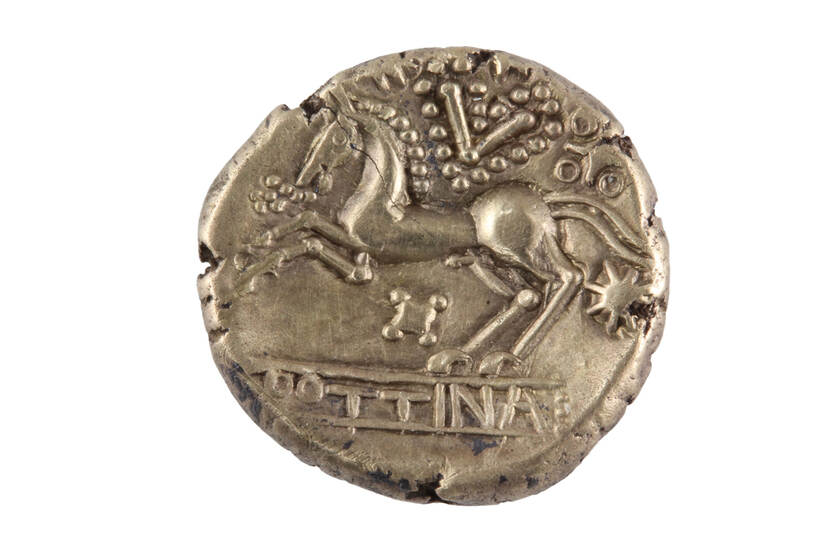 Close-up van een gouden keltische munt