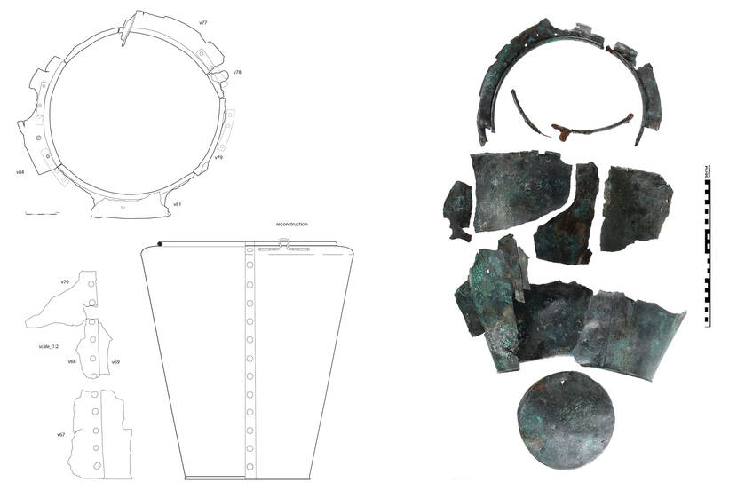 Ritueel vernietigde bronzen situla met reconstructietekening uit het wagengraf van Heumen.