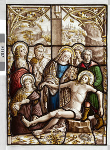 Neogotisch glas-in-loodraam met Maria en Johannes die het dode lichaam van Jezus bewenen
