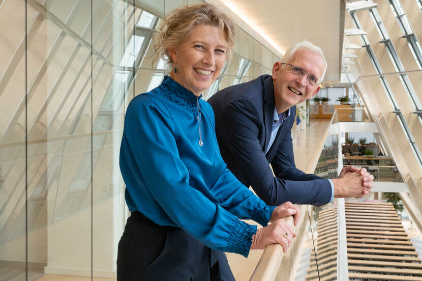 Afbeelding van de directeuren RCE. Links op de foto Susan Lammers en rechts Arjan de Zeeuw.