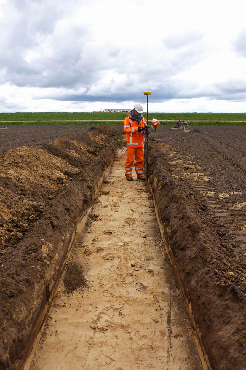 Archeologische proefsleuf ten behoeve van Energiepark Duurkenakker in de gemeente Midden-Groningen.