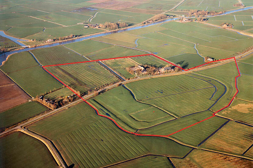 Luchtfoto van voormalig Klooster Klaarkamp met begrenzing van het terrein