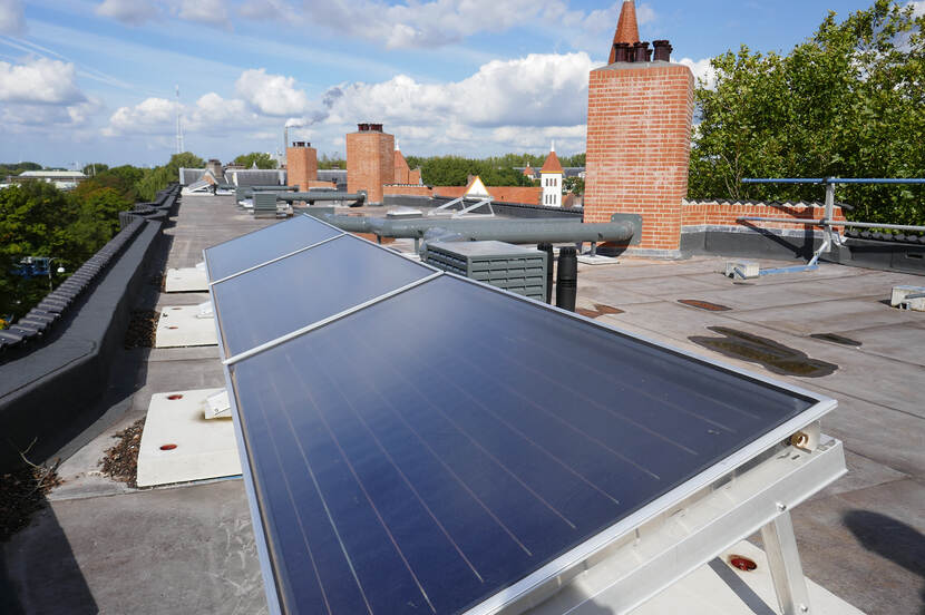 Zonne-energie op woongebouw Het Schip in Amsterdam