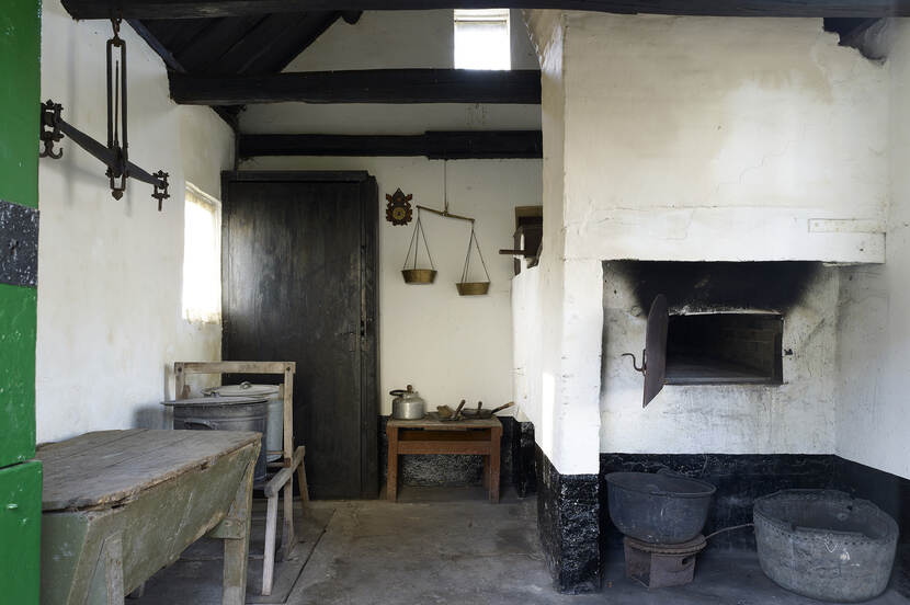 Bakhuis met oven, Boerderij De Meeshoeve Oude Gastel.