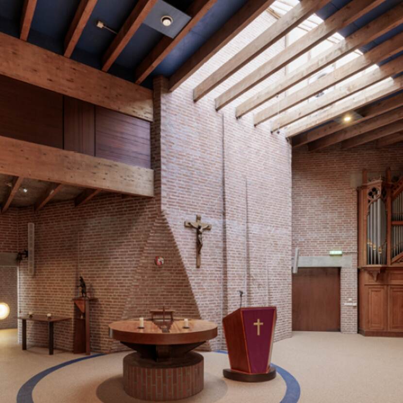 interieur Emmauskerk in Nieuwegein