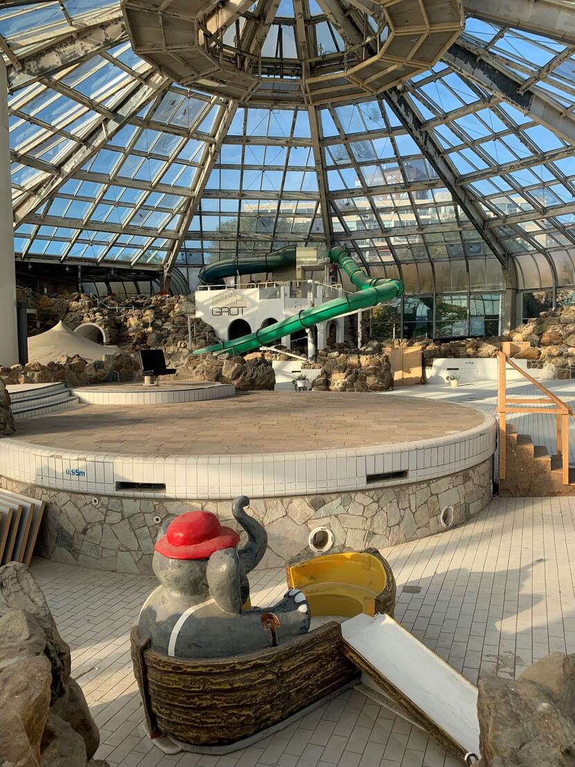 Tropicana 2023 interieur met olifant