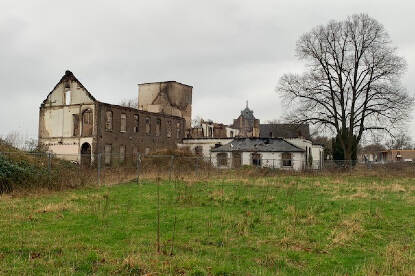 resten van kasteel na brand