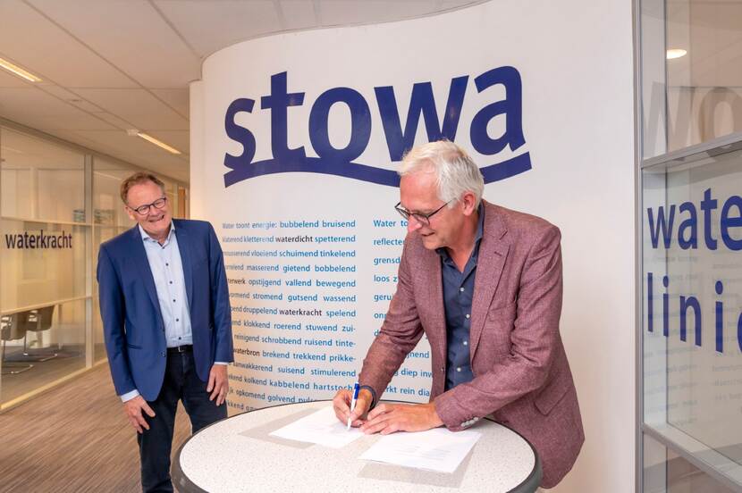 Arjan de Zeeuw en Joost Buntsma ondertekenen samenwerkingsovereenkomst