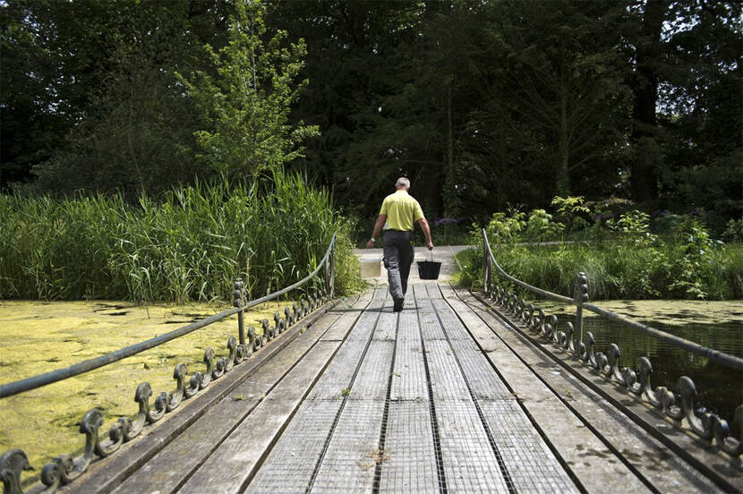 Tuinman  van Kasteel Duivenvoorde in Voorschoten