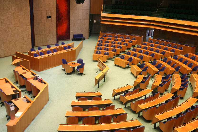Foto van de plenaire zaal van de Tweede Kamer