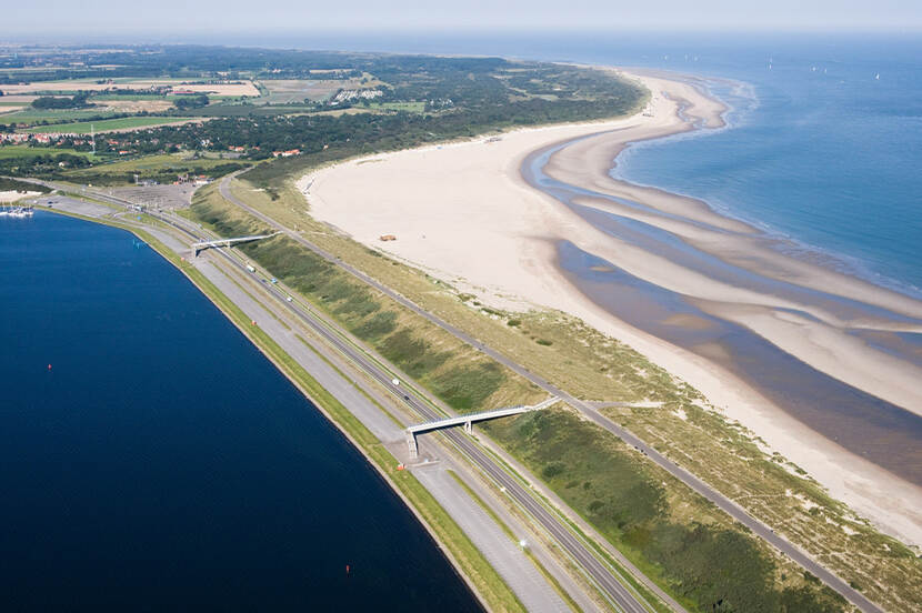 Luchtfoto Veerse Gatdam