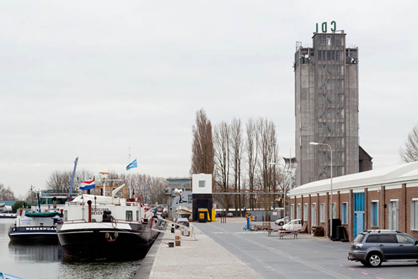 Een van de havenarmen in het Havenkwartier