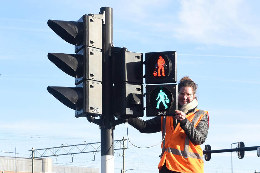 Kruikenzeiker verkeerslichten benadrukken de eigenheid van de stad