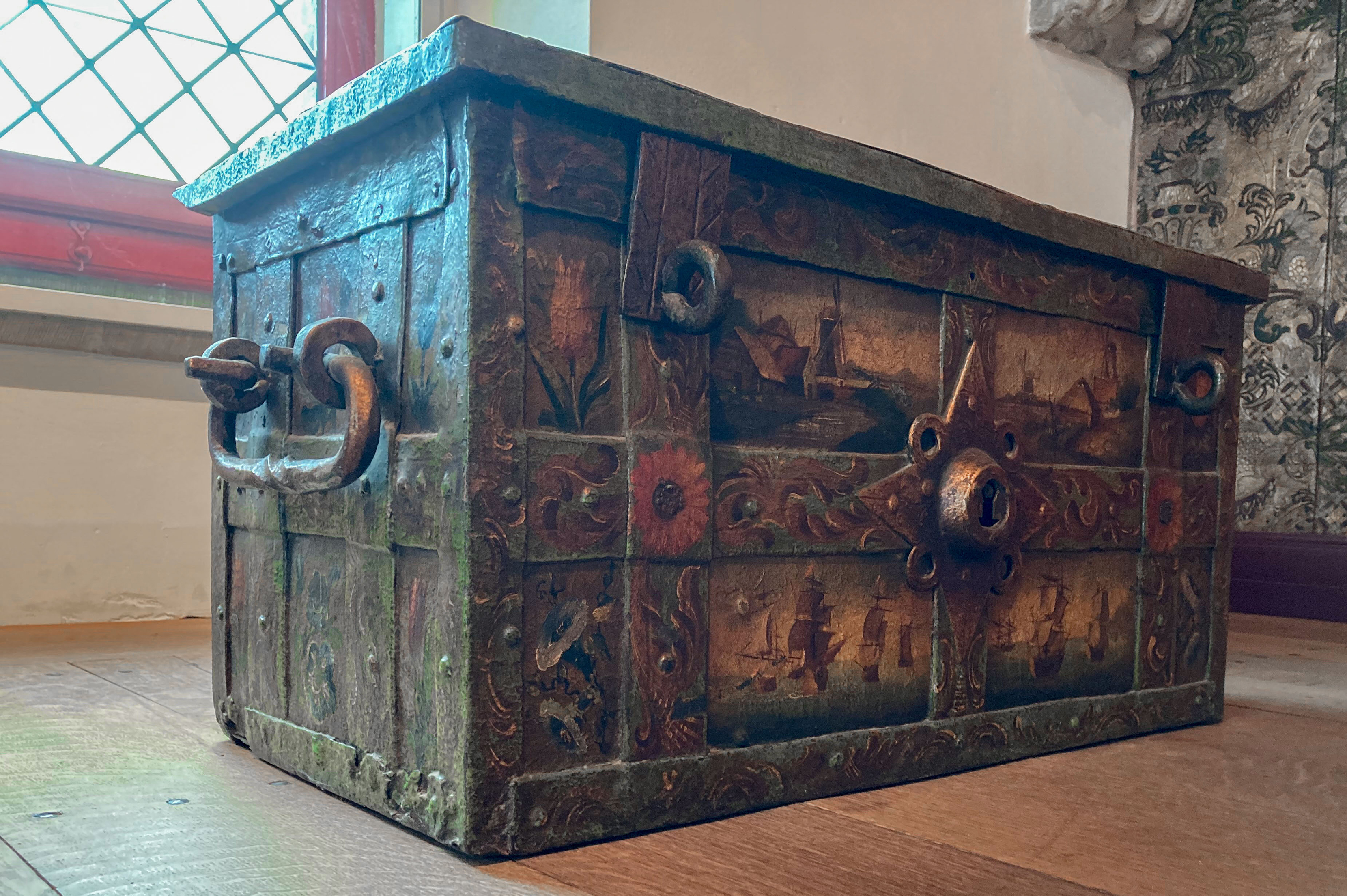 Hulp bij herkomst: Een bijzondere geldkist NK245